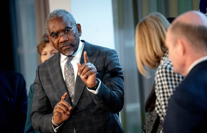 بريطانيا
      أمام
      تحدّي
      تعزيز
      التقارب
      مع
      الاتحاد
      الأوروبي