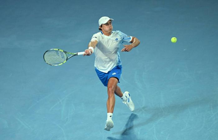 ألكاراس
      يهزم
      والتون
      في
      مستهل
      سعيه
      لإحراز
      لقب
      «أستراليا
      المفتوحة»