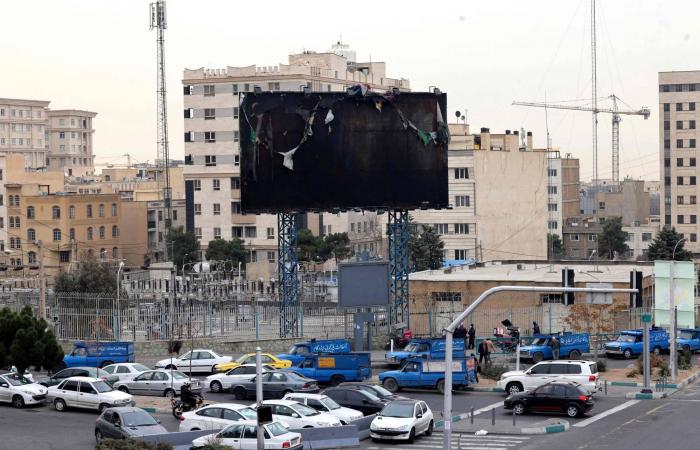 بعد
      مؤتمر
      ميونيخ
      للأمن...
      وزير
      الخارجية
      الإيراني
      يخسر
      فرصة
      الحضور
      في
      دافوس