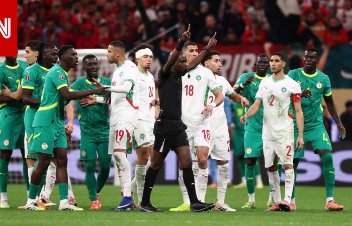 متابعة: اتحاد الكرة المغربي يعتزم تقديم شكوى إلى "فيفا" بشأن واقعة انسحاب منتخب السنغال