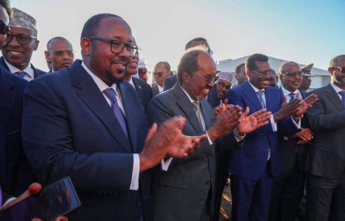 قيادة
      كتيبة
      منفذ
      الوديعة
      تُتلف
      كميات
      كبيرة
      من
      المخدرات
      والممنوعات