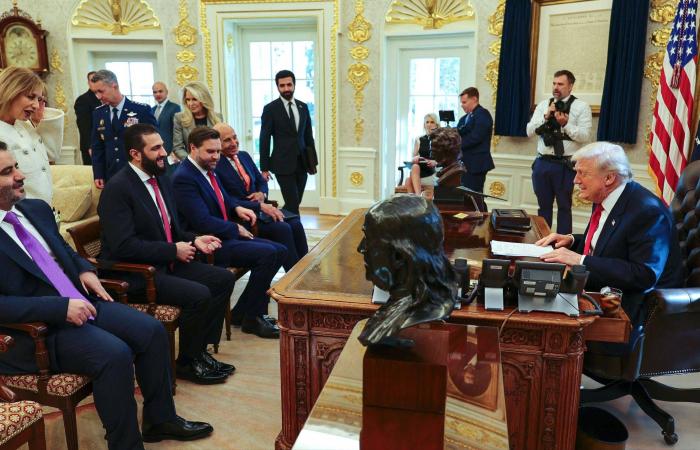 الشرع
      وترمب
      يؤكدان
      في
      اتصال
      ضرورة
      «ضمان
      حقوق»
      الأكراد