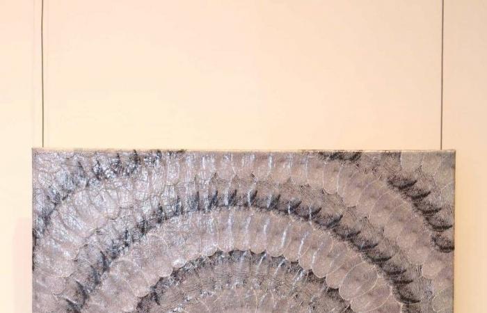 «كما
      نحن
      موجودون»...
      حين
      تمشي
      اللوحة
      بدلاً
      من
      أن
      تُعلَّق