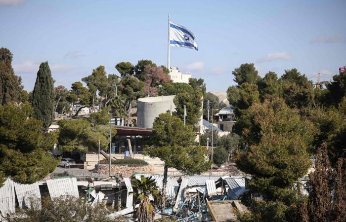 محافظ
      الرقة
      الجديد:
      الاستقرار
      الأمني
      تحقق
      بنسبة
      90
      %