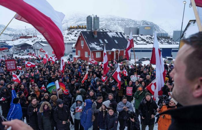 ماسك
      يعرض
      شراء
      «رايان
      إير»
      للطيران...
      والشركة
      تردّ
      بالسخرية