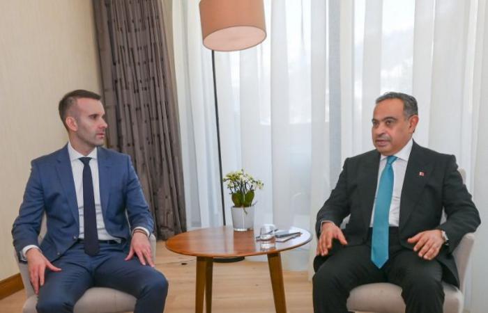 رئيس وزراء مونتينيغرو يجتمع مع وزير المالية