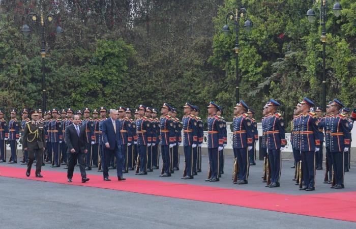 «التغلغل
      الإسرائيلي»
      في
      «القرن
      الأفريقي»
      يعمق
      التقارب
      المصري
      -
      التركي