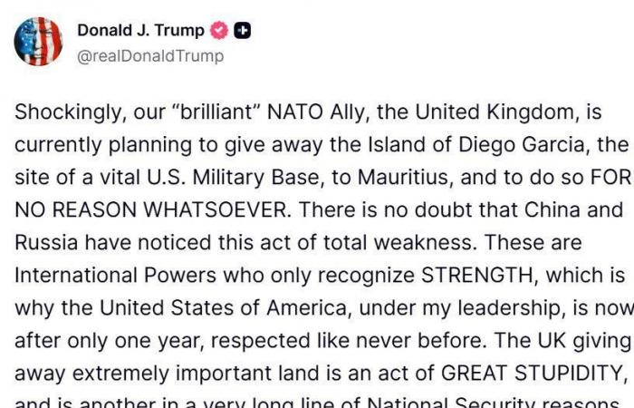 ترمب:
      بريطانيا
      ارتكبت
      حماقة
      بتسليمها
      جزر
      تشاغوس
      إلى
      موريشيوس