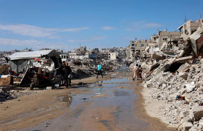 عون:
      الجيش
      «نظّف»
      جنوب
      الليطاني
      من
      السلاح
      غير
      الشرعي