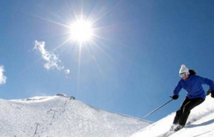 موسم
      واعد...
      جولة
      على
      أهم
      عناوين
      التزلج
      في
      لبنان