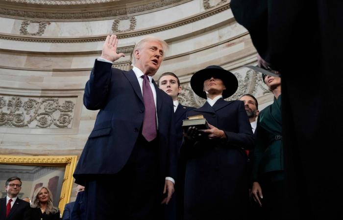 ترمب
      يستبعد
      استخدام
      القوة
      للاستحواذ
      على
      غرينلاند