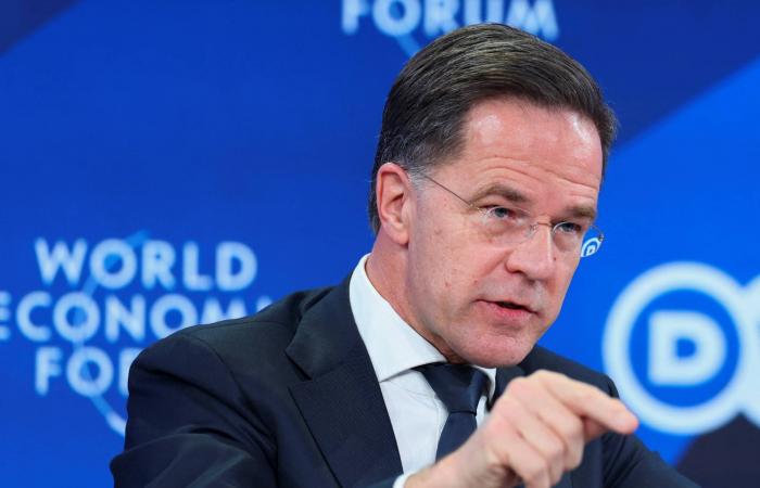 ترمب
      يستبعد
      اللجوء
      إلى
      القوة
      لضمّ
      غرينلاند...
      ويصعّد
      ضد
      حلفائه
      الأوروبيين