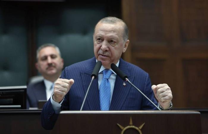 تمسك
      لبناني
      بالـ«ميكانيزم»
      وتفعيلها
      بغياب
      البديل