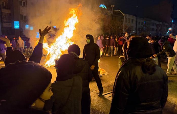 إردوغان:
      بحثت
      هاتفيا
      مع
      ترمب
      ملفي
      سوريا
      وغزة 