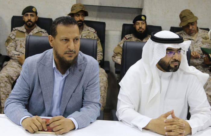 مجلسا
      السيادة
      والوزراء
      في
      السودان
      يعقدان
      اجتماعاً
      مشتركاً
      في
      الخرطوم
      برئاسة
      البرهان