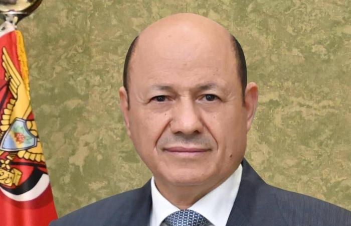 العليمي
      للسفراء:
      نحقق
      إنجازات
      أمنية
      وعسكرية
      وخدمية
      بدعم
      سعودي