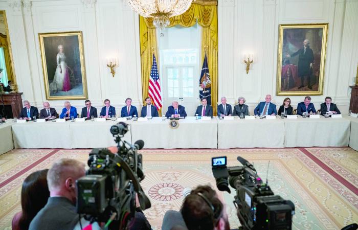 «مخرَج
      طوارئ»
      محتمل
      للفصائل
      العراقية...
      لا
      يتسع
      للجميع