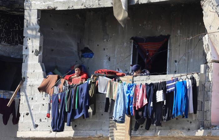 لبنان:
      «حزب
      الله»
      يخالف
      مسار
      بري
      بحملة
      على
      رئيس
      الجمهورية