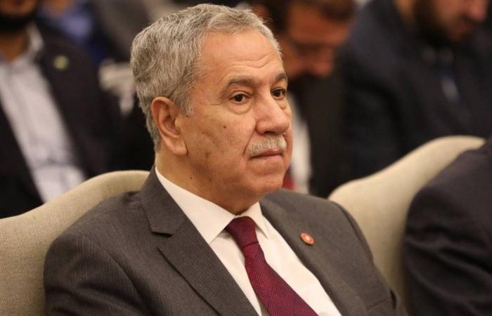 تركيا:
      تكهنات
      حول
      تعديل
      في
      حكومة
      إردوغان
      وصراع
      على
      خلافته