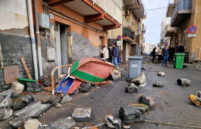 مصر
      تروج
      لشواطئ
      العلمين
      الجديدة
      في
      إسبانيا