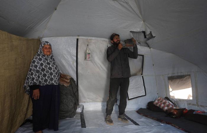 ماكرون
      يبحث
      مع
      سلام
      الجمعة
      المرحلة
      الثانية
      من
      خطة
      نزع
      سلاح
      «حزب
      الله»