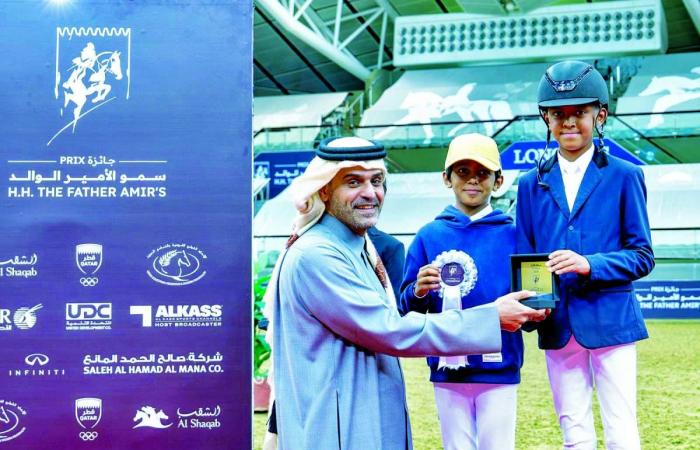 ثاني بن حمد يتوج الفائزين في جائزة سمو الأمير الوالد للفروسية