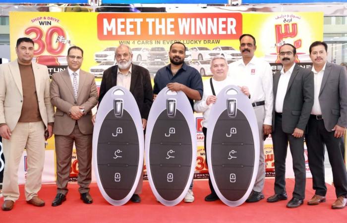 سفاري تُسلّم سيارات بيستون للفائزين في السحب الأول من حملة «تسوّق وقُد»