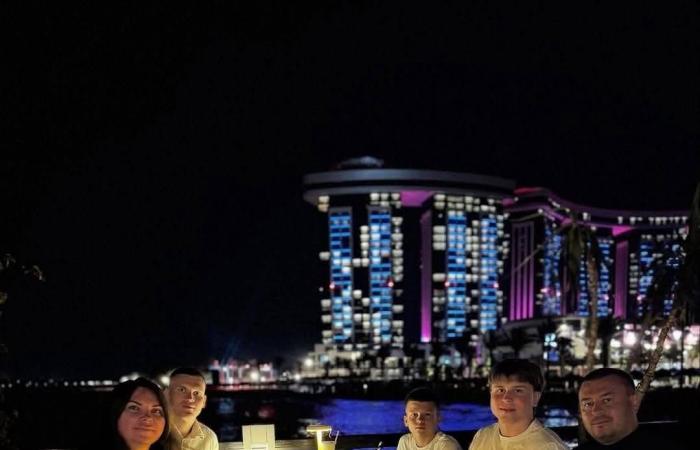 فيديو:
      روبوتات
      في
      شوارع
      دافوس…
      استعراض
      مبكر
      لمستقبل
      التكنولوجيا