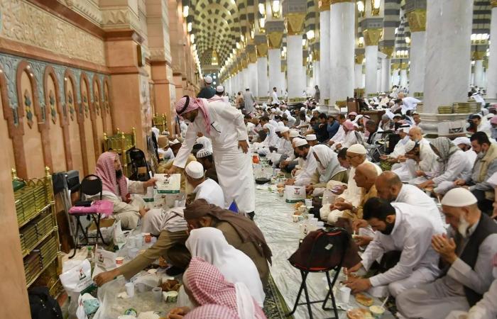 حوكمة
      إفطار
      رمضان
      في
      الحرمين
      لتعزيز
      الشفافية
      والتنظيم