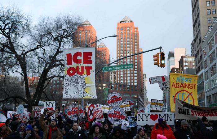 حملات
      «أيس»
      قد
      تتحول
      إلى
      أزمة
      شرعية
      داخلية
      وتصدّع
      سياسي