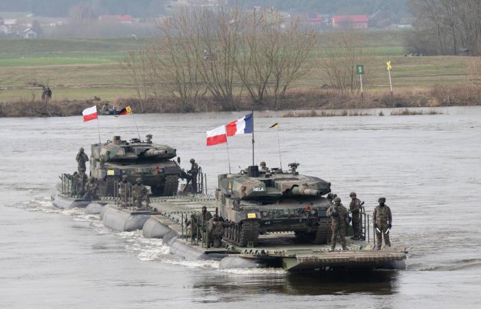 «الناتو»
      يُخطط
      لإنشاء
      «منطقة
      دفاع
      مؤتمتة»
      على
      حدوده
      مع
      روسيا