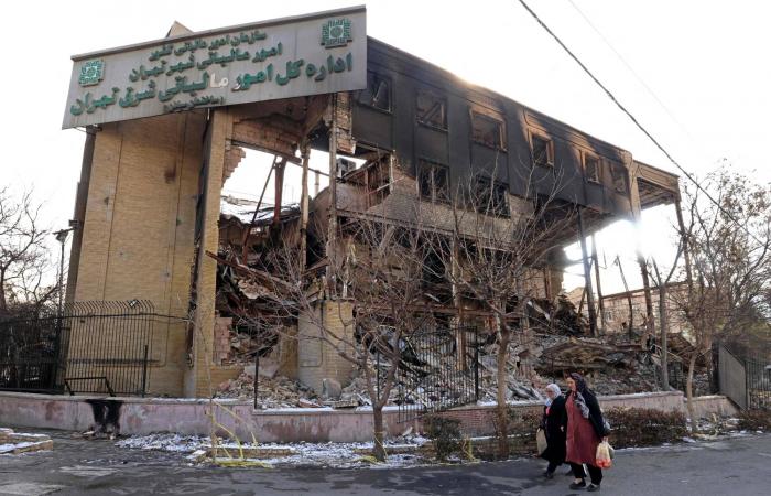 شركات
      طيران
      تغيّر
      مسار
      رحلاتها
      وتلغي
      أخرى
      مع
      تصاعد
      التوتر
      بشأن
      إيران