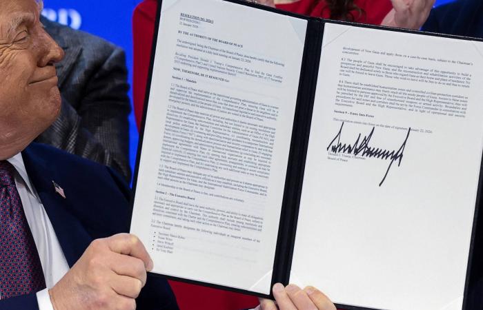 الإدارة
      الكردية
      لشمال
      وشرق
      سوريا
      تحذر
      من
      كارثة
      إنسانية
      في
      كوباني