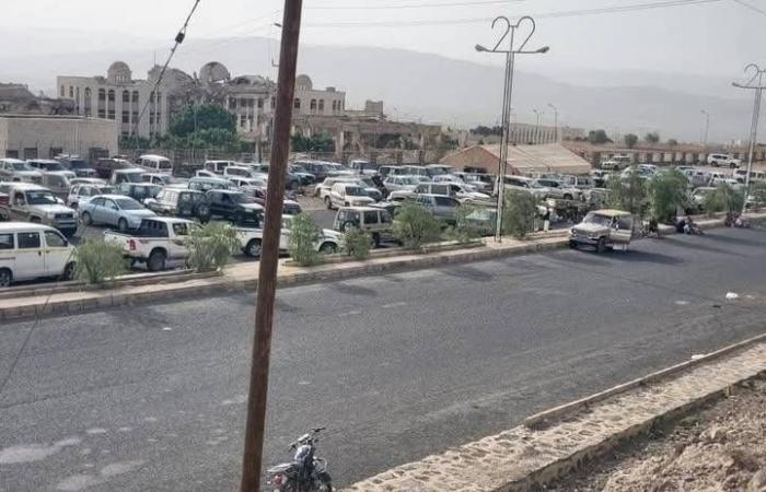 الحوثيون
      يخنقون
      قرية
      في
      عمران
      بعد
      تلقِّيهم
      ضربة
      قبَلية