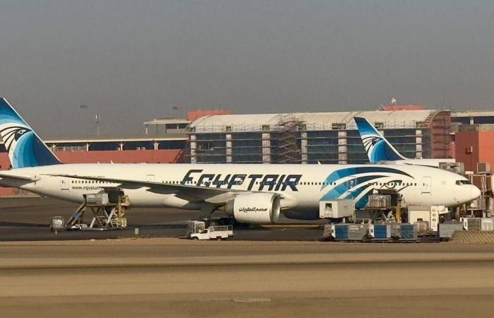 مصر:
      مخاوف
      من
      تأثير
      «جمارك
      الجوال»
      على
      حركة
      السياحة