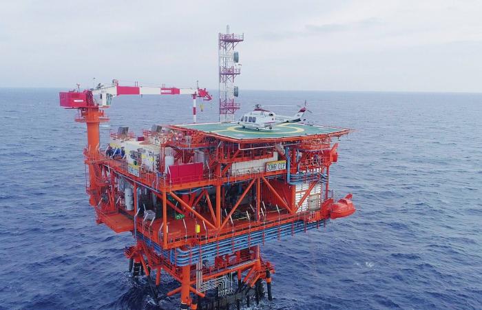 روسيا
      تجد
      الدفء
      في
      جليد
      غرينلاند...
      وتصدّعات
      «التضامن
      الأطلسي»