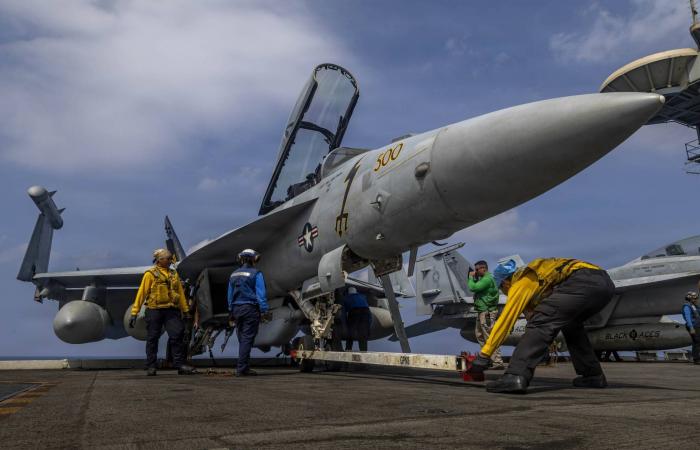 إيران
      تحذّر
      الأسطول
      الأميركي:
      «من
      يزرع
      الريح
      يحصد
      العاصفة»