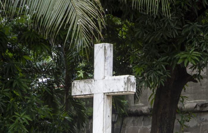 مقبرة ضخمة توثق أهوال الحرب العالمية الثانية ويقول بعض الزوار إنّها "مسكونة"