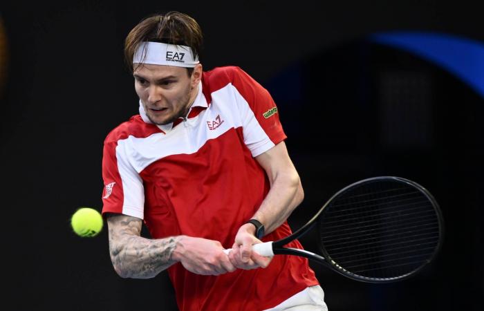 «أستراليا
      المفتوحة»:
      دي
      مينو
      إلى
      دور
      الـ8