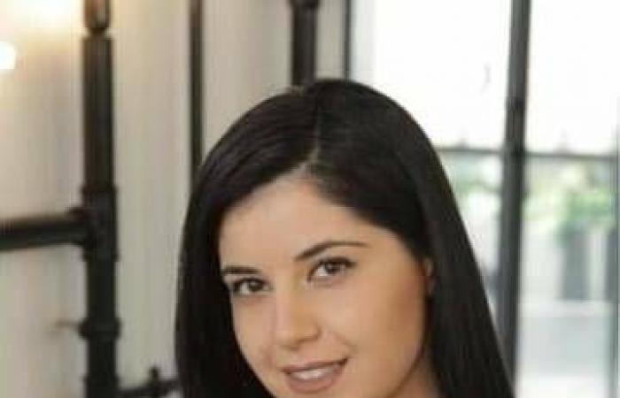 كُلِّف
      بمهام
      وهو
      في
      المستشفى...
      وفاة
      مبرمج
      صيني
      بسبب
      إرهاق
      العمل