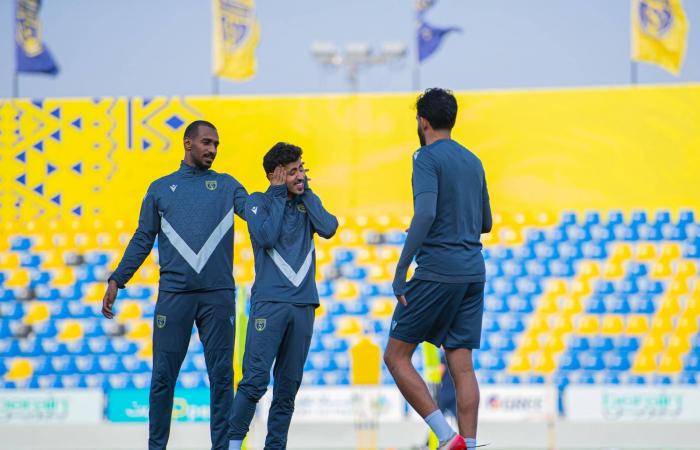 الدوري
      السعودي...
      النصر
      يصطدم
      بالتعاون
      للحاق
      بوصافة
      الأهلي