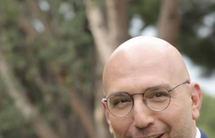 الاعتماد
      على
      المؤثّرين...
      بين
      دعم
      الإعلام
      ومخاوف
      «المصداقية»