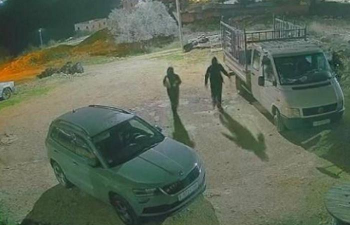 «رمضان
      سعيد»...
      مستوطنون
      يهاجمون
      قرى
      الضفة
      ويخطون
      شعارات
      مستفزة
      دينياً