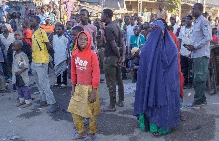جيش
      جنوب
      السودان
      يوجه
      المدنيين
      وموظفي
      الأمم
      المتحدة
      بمغادرة
      3
      مناطق