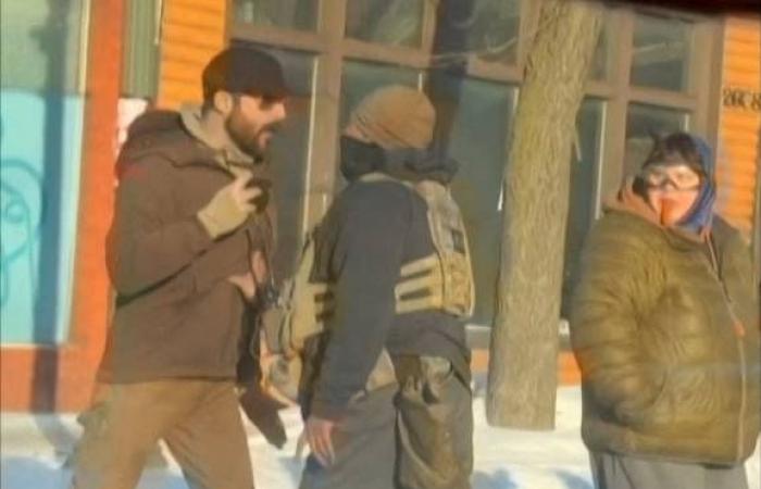 من
      هو
      أليكس
      بريتي
      الممرض
      الذي
      قُتل
      برصاص
      شرطة
      الهجرة
      في
      مينيابوليس؟