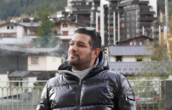 السفير
      الفرنسي
      في
      الجزائر
      «شخص
      غير
      مرحب
      به»