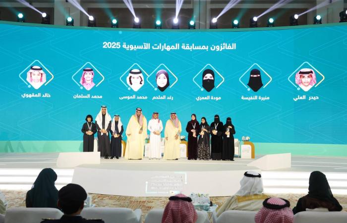 وزير
      الخارجية
      السعودي:
      علاقاتنا
      مع
      الإمارات
      مهمة
      للاستقرار
      الإقليمي