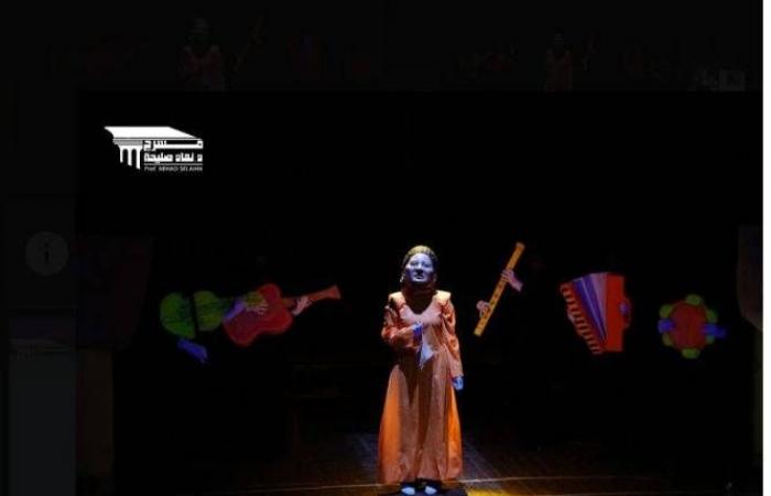 «أمل
      حياتي»…
      عرض
      مسرحي
      جديد
      يستعيد
      «أيقونة
      كوكب
      الشرق»