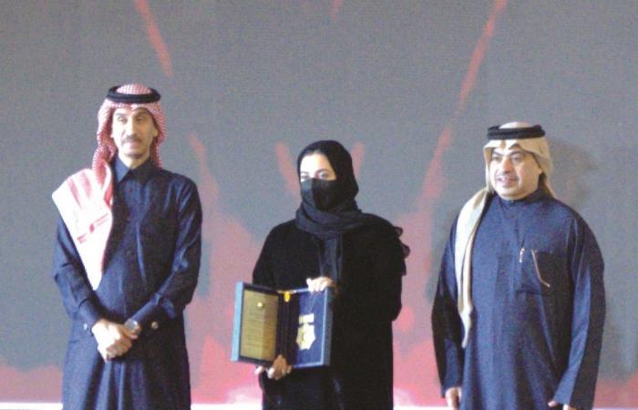 الجمارك تكرم الغرفة