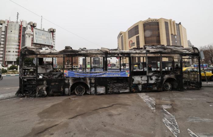 إيران تستشهد بتصريح نائب ترامب عن مواجهة المتظاهرين "العنيفين" في مينيابوليس لتبرير قمع الاحتجاجات